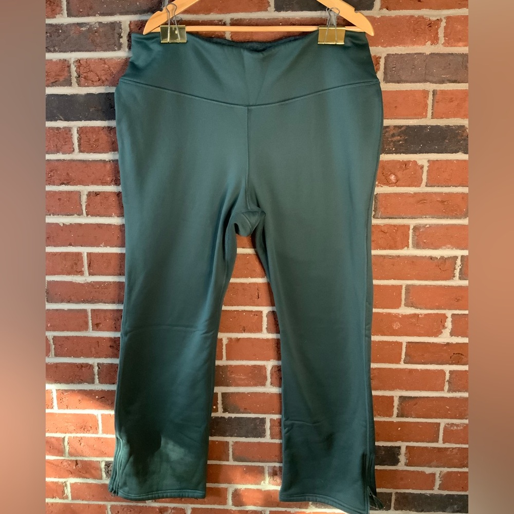 Old Navy fleece lined flared legging